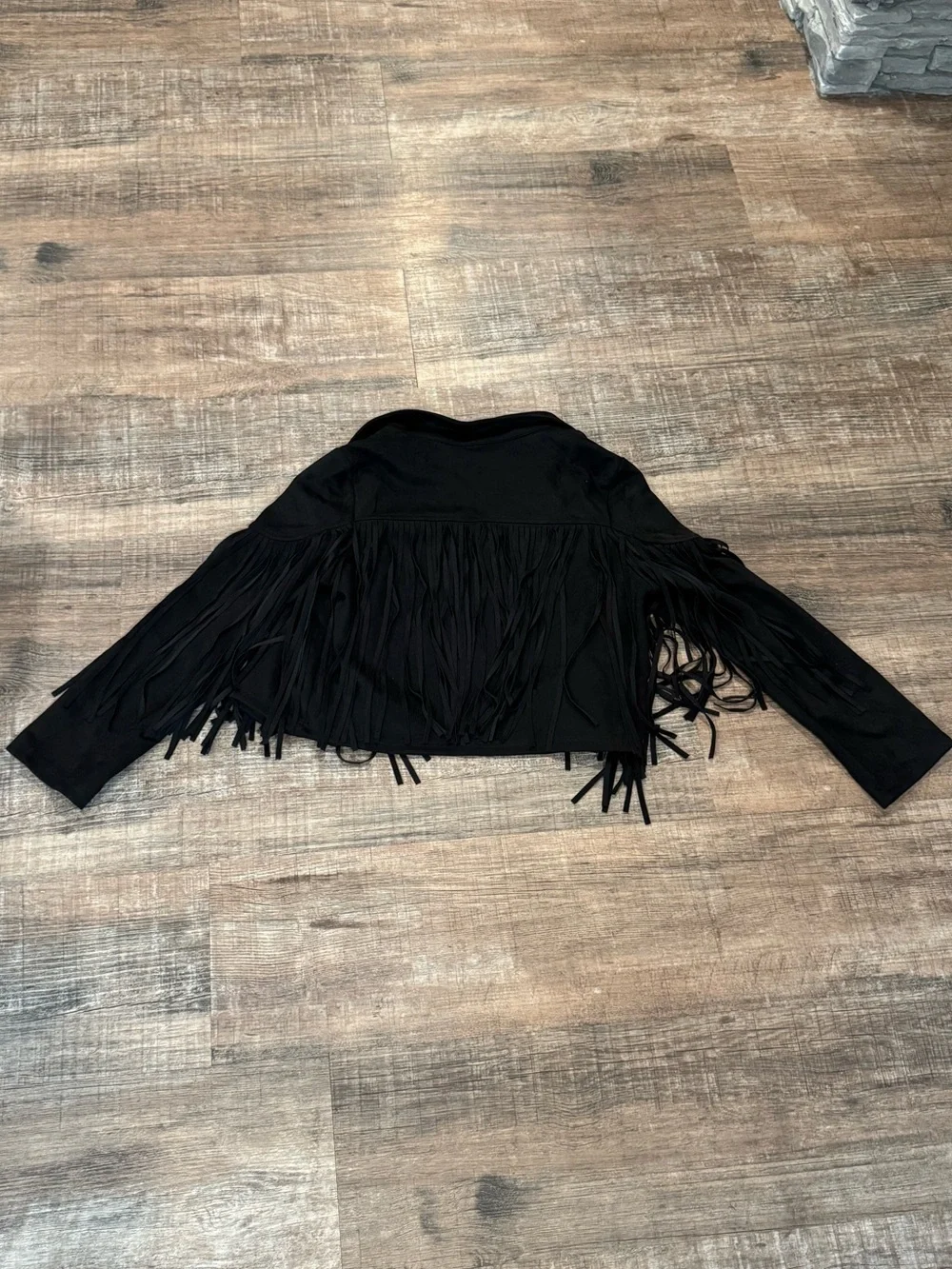 Women’s Faux Suede Tassel Jacket - Picture 4 of 4